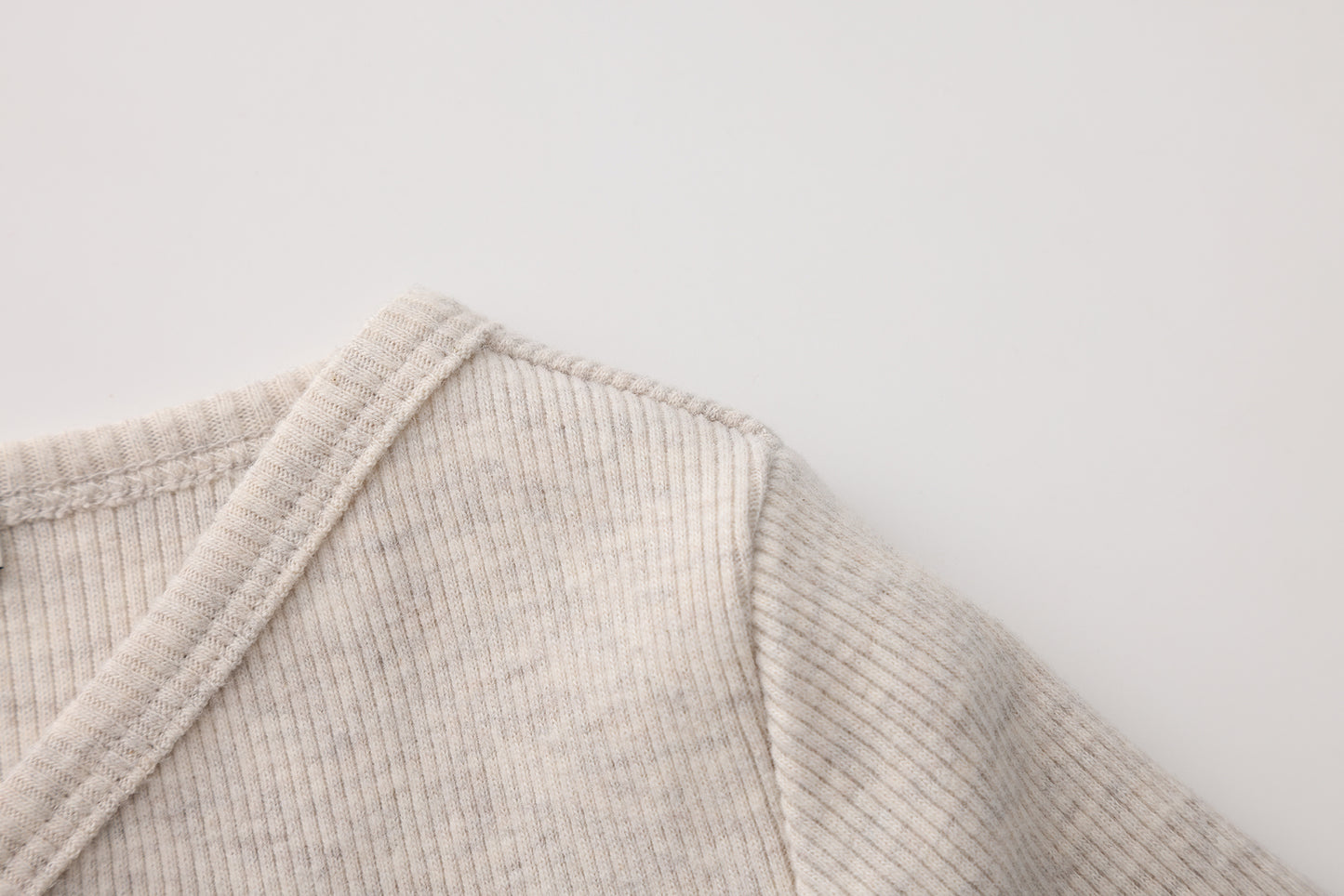 RIBBED LONG SLEEVE SHIRT